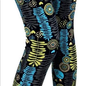 New Aquatic Sea Green Peachskin Leggings 
One size